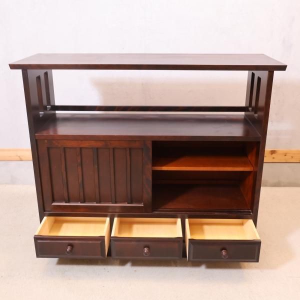 北海道民芸家具(HOKUMIN)のカバ無垢材を使用した、茶棚です 北海道民芸家具(HOKUMIN)のカバ無垢材を使用した、茶棚です