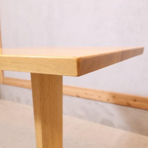 北海道旭川の家具メーカーCONDE HOUSE(カンディハウス)のオーク材  カフェテーブルです。シンプルで優しいデザインはリビングを明るい印象に♪サイドテーブルとしてはもちろん、花台としてもオススメ♪ - kokoelma　 -ココエルマ- 