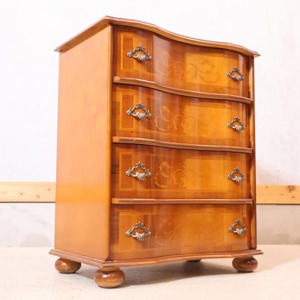 アンティーク調の5段チェストです。エレガントなイタリア象嵌細工の洋