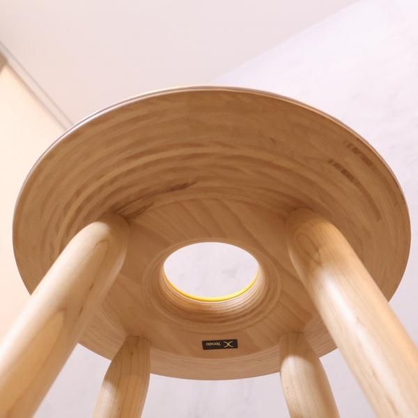 天童木工(TENDO)のリングスツール。天童木工の創業者の一人 天童木工(TENDO)のリングスツール。天童木工の創業者の一人