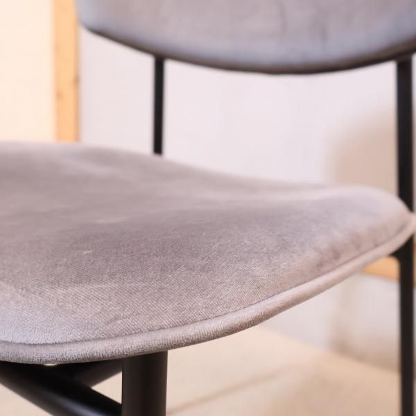 イタリアのブランドCalligaris(カリガリス)社のFIFTIES(フィフティーズ)  ダイニングチェア。光沢のあるベルベット調のファブリックが上品で洗練された印象に！レトロなデザインが魅力的♪ - kokoelma　-ココエルマ- 