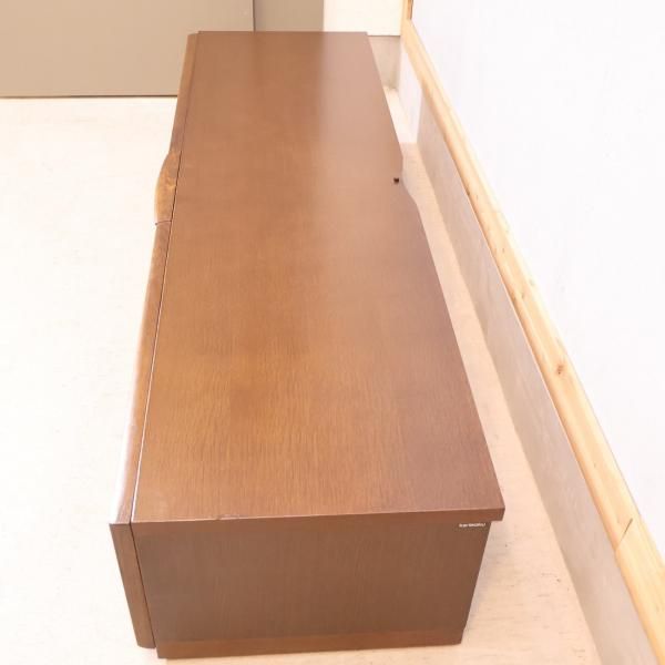 karimoku(カリモク家具)よりワイドタイプのTVボードです。Nitori キッチンキャビネット。オーク karimoku(カリモク家具)よりワイドタイプのTVボードです。キャビネット。オーク