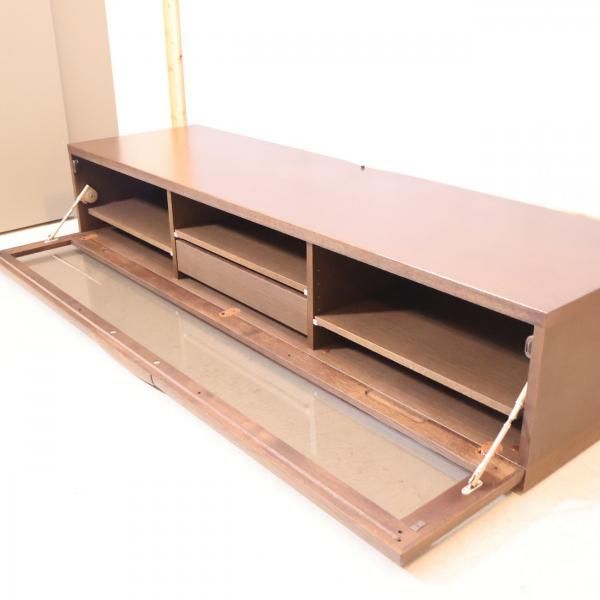 karimoku(カリモク家具)よりワイドタイプのTVボードです。オーク karimoku(カリモク家具)よりワイドタイプのTVボードです。オーク