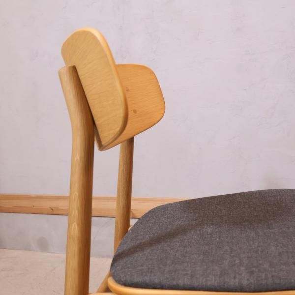 人気の無印良品(MUJI)のオーク材ラウンドチェア 2脚セットです 人気の無印良品(MUJI)のオーク材ラウンドチェア 2脚セットです