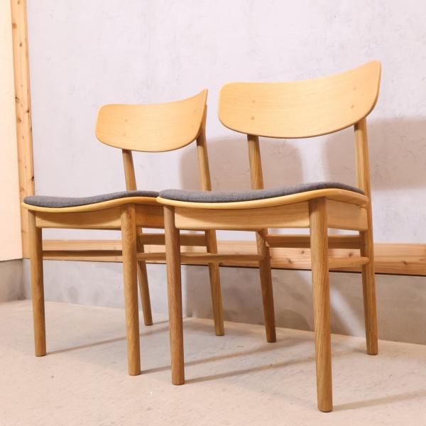 人気の無印良品(MUJI)のオーク材ラウンドチェア 2脚セットです 人気の無印良品(MUJI)のオーク材ラウンドチェア 2脚セットです