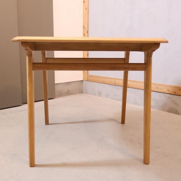 IDEE(イデー)で取り扱われていたIKI(イキ) オーク材 ダイニング IDEE(イデー)で取り扱われていたIKI(イキ) オーク材 ダイニング