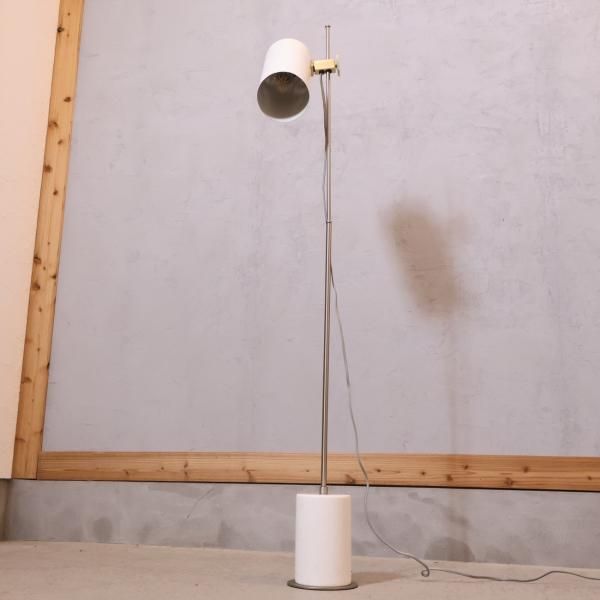DI CLASSE(ディクラッセ)のBinario floor lamp(ビナーリオ DI CLASSE(ディクラッセ)のBinario floor lamp(ビナーリオ