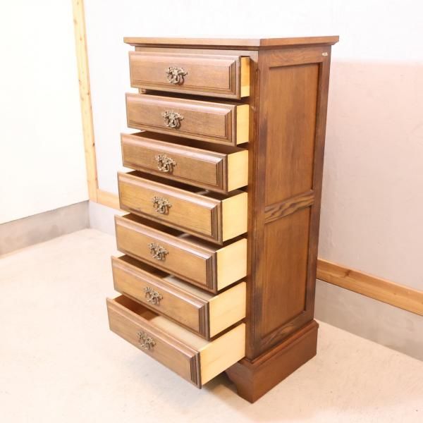 karimoku(カリモク家具)のオーク材 7段チェスト。アンティーク調 karimoku(カリモク家具)のオーク材 7段チェスト。アンティーク調