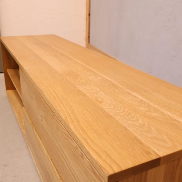 人気の無印良品(MUJI)のオーク無垢材を使用したAVラック 人気の無印良品(MUJI)のオーク無垢材を使用したAVラック