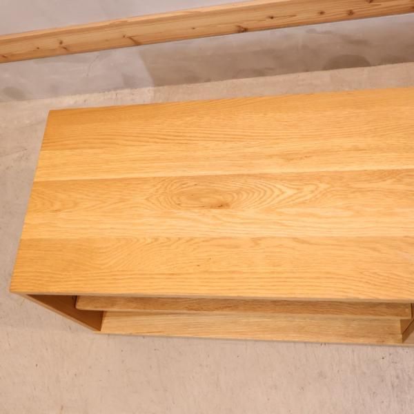人気の無印良品(MUJI)のオーク無垢材を使用したAVラック 人気の無印良品(MUJI)のオーク無垢材を使用したAVラック