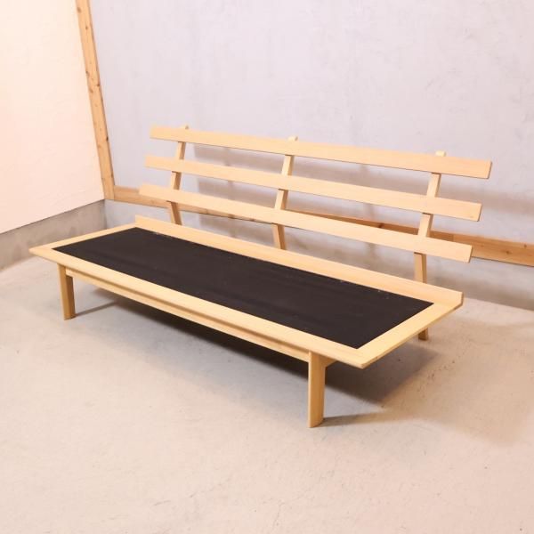 karimoku(カリモク家具)よりWG3003V559 2.5人掛けソファです karimoku(カリモク家具)よりWG3003V559 2.5人掛けソファです