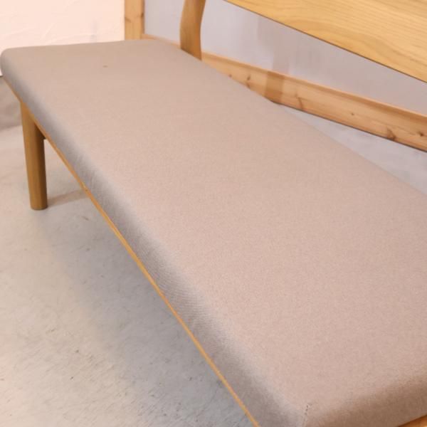 人気の無印良品(MUJI)のオーク材を使用したリビングダイニング背 人気の無印良品(MUJI)のオーク材を使用したリビングダイニング背