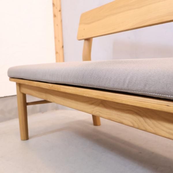 人気の無印良品(MUJI)のオーク材を使用したリビングダイニング背 人気の無印良品(MUJI)のオーク材を使用したリビングダイニング背