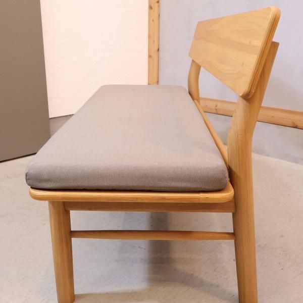 人気の無印良品(MUJI)のオーク材を使用したリビングダイニング背 人気の無印良品(MUJI)のオーク材を使用したリビングダイニング背