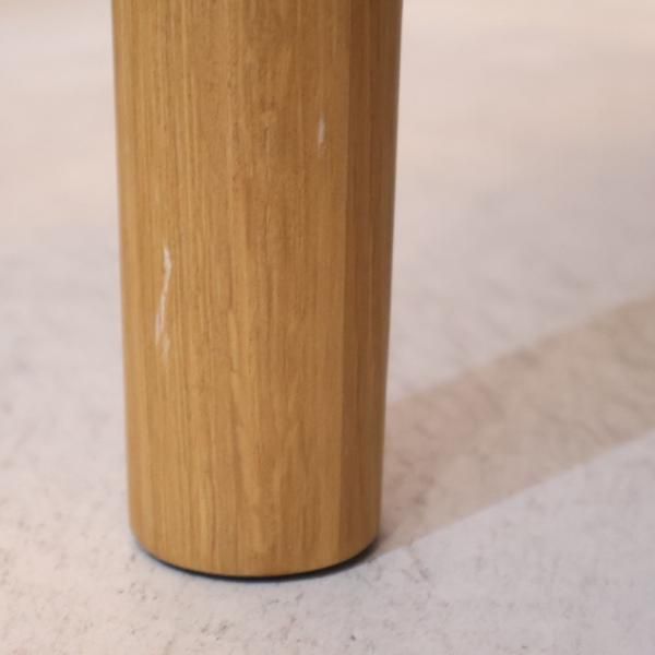 人気の無印良品(MUJI)のオーク材を使用したリビングダイニング背 人気の無印良品(MUJI)のオーク材を使用したリビングダイニング背