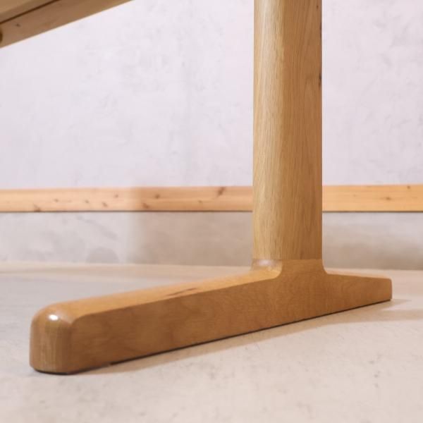 無印良品(MUJI)の人気のオーク材無垢材リビングダイニングテーブル