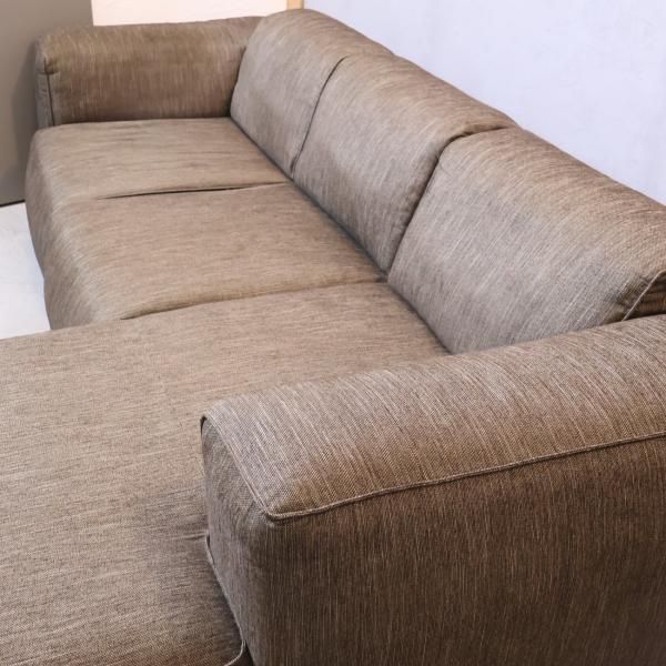 IDC OTSUKA(大塚家具)で取り扱われていた北欧デンマークのソファ IDC OTSUKA(大塚家具)で取り扱われていた北欧デンマークのソファ