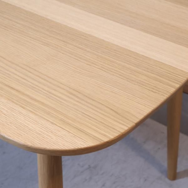 無印良品(MUJI)で人気のオーク無垢材 ダイニングテーブル・丸脚 無印良品(MUJI)で人気のオーク無垢材 ダイニングテーブル・丸脚