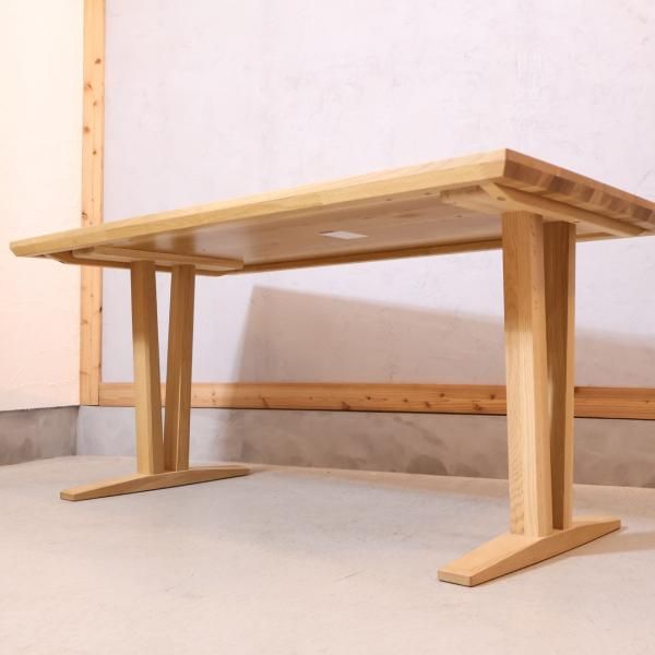 karimoku(カリモク家具)のオーク材を使用したダイニングテーブル karimoku(カリモク家具)のオーク材を使用したダイニングテーブル