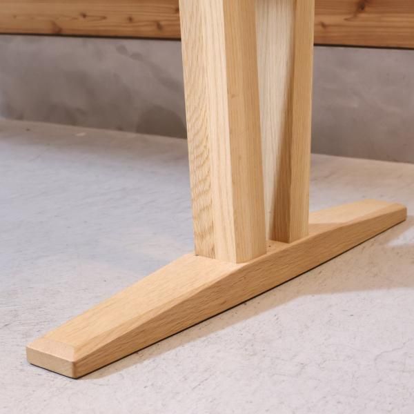 karimoku(カリモク家具)のオーク材を使用したダイニングテーブル karimoku(カリモク家具)のオーク材を使用したダイニングテーブル