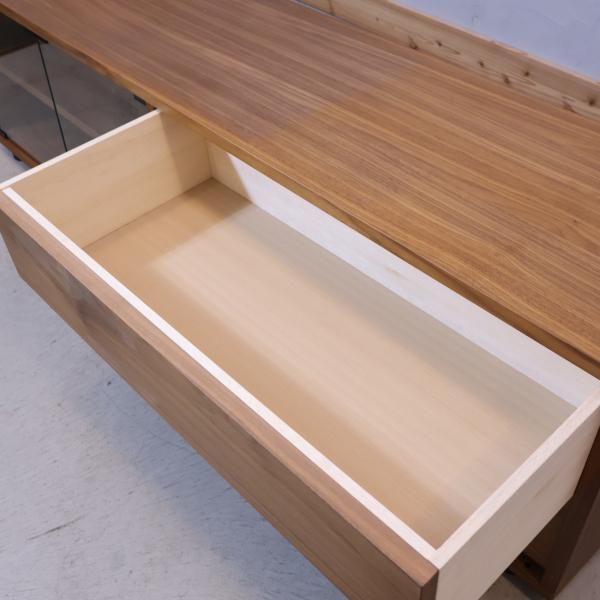 人気の無印良品(MUJI)のウォールナット材 テレビボードです 人気の無印良品(MUJI)のウォールナット材 テレビボードです
