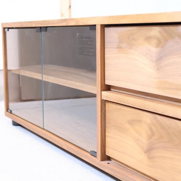 人気の無印良品(MUJI)のウォールナット材 テレビボードです 人気の無印良品(MUJI)のウォールナット材 テレビボードです