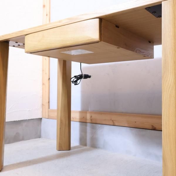 OTSUKA(大塚家具製造)のリベルタ デスク&ワゴンです。学習机と OTSUKA(大塚家具製造)のリベルタ デスク&ワゴンです。学習机と