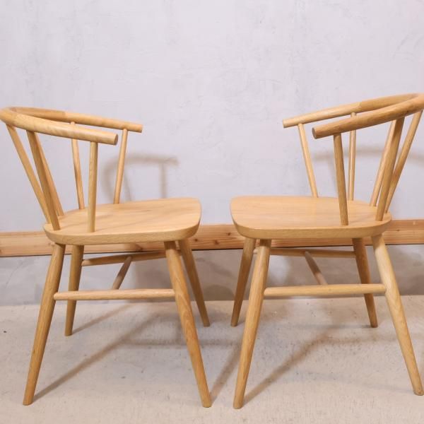 人気の無印良品(MUJI)のオーク無垢材を使用したダイニング 人気の無印良品(MUJI)のオーク無垢材を使用したダイニング