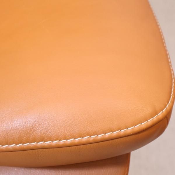 karimoku(カリモク家具)より本革を使用したZT73 2人掛けソファー karimoku(カリモク家具)より本革を使用したZT73 2人掛けソファー