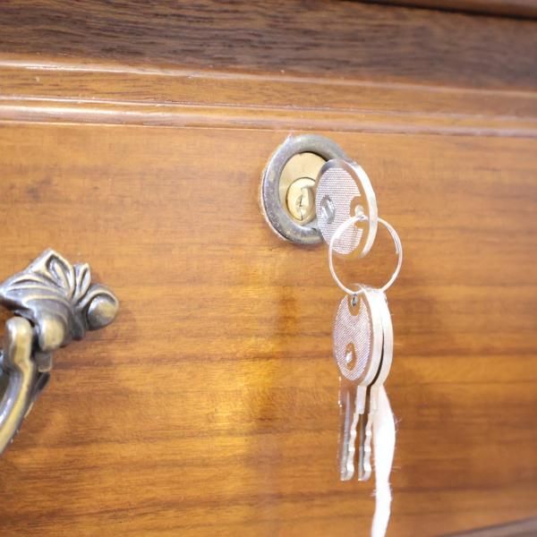 Karimoku(カリモク家具)の人気シリーズCOLONIAL(コロニアル)の両 Karimoku(カリモク家具)の人気シリーズCOLONIAL(コロニアル)の両