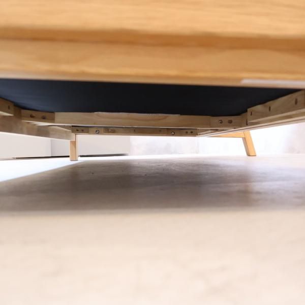 人気の無印良品(MUJI)のオーク材 2人掛けソファーです♪板と脚で 人気の無印良品(MUJI)のオーク材 2人掛けソファーです♪板と脚で