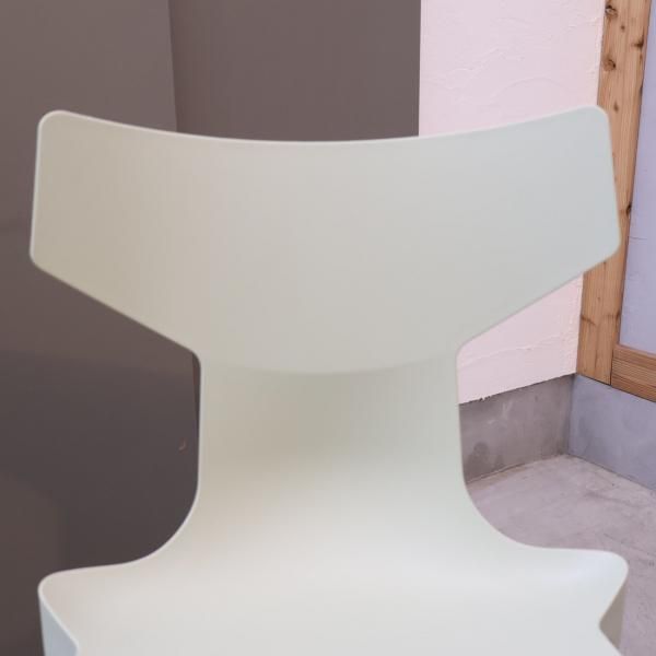 イタリアのブランドKARTELL(カルテル)のAntonio Citterio イタリアのブランドKARTELL(カルテル)のAntonio Citterio
