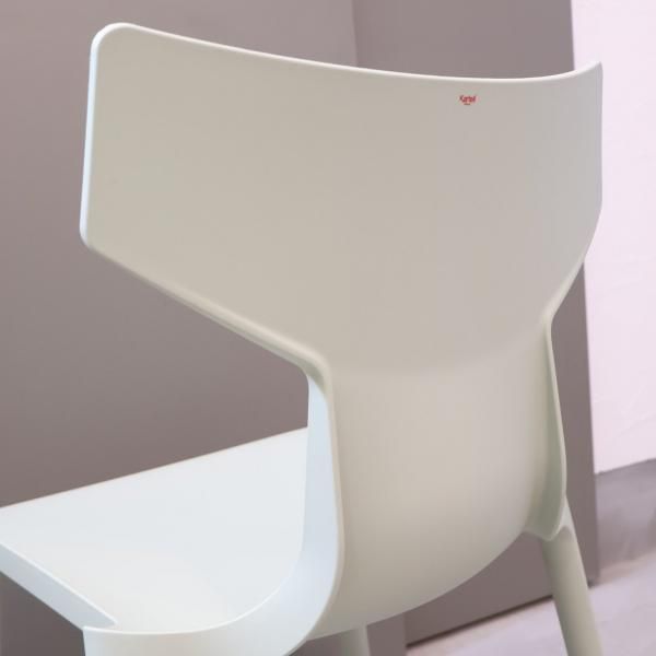 イタリアのブランドKARTELL(カルテル)のAntonio Citterio イタリアのブランドKARTELL(カルテル)のAntonio Citterio