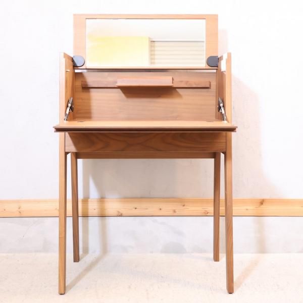 karimoku(カリモク家具)よりQT2811 ウォールナット材 ドレッサー karimoku(カリモク家具)よりQT2811 ウォールナット材 ドレッサー