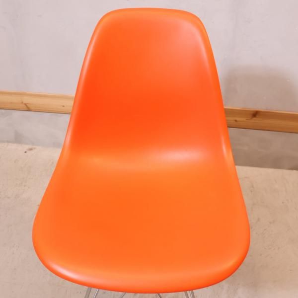 Hermanmiller(ハーマンミラー)社のイームズ ワイヤーベース Hermanmiller(ハーマンミラー)社のイームズ ワイヤーベース
