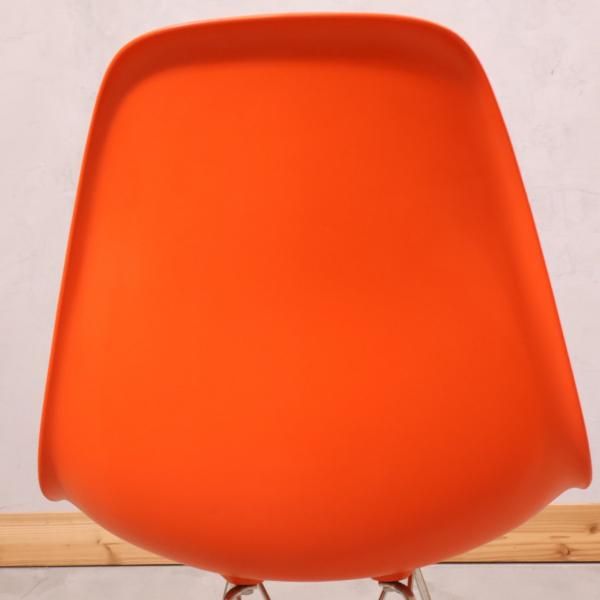 Hermanmiller(ハーマンミラー)社のイームズ ワイヤーベース Hermanmiller(ハーマンミラー)社のイームズ ワイヤーベース