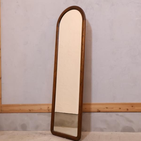 karimoku(カリモク家具)にて取り扱われていたウォールミラーです karimoku(カリモク家具)にて取り扱われていたウォールミラーです