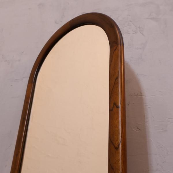 karimoku(カリモク家具)にて取り扱われていたウォールミラーです karimoku(カリモク家具)にて取り扱われていたウォールミラーです