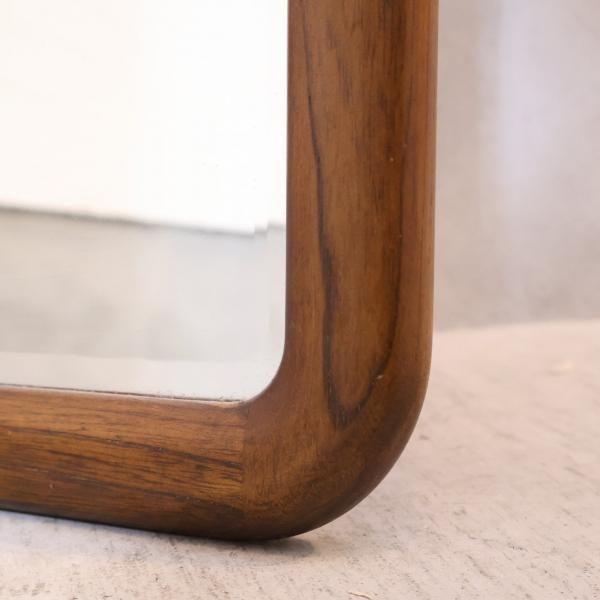 karimoku(カリモク家具)にて取り扱われていたウォールミラーです karimoku(カリモク家具)にて取り扱われていたウォールミラーです