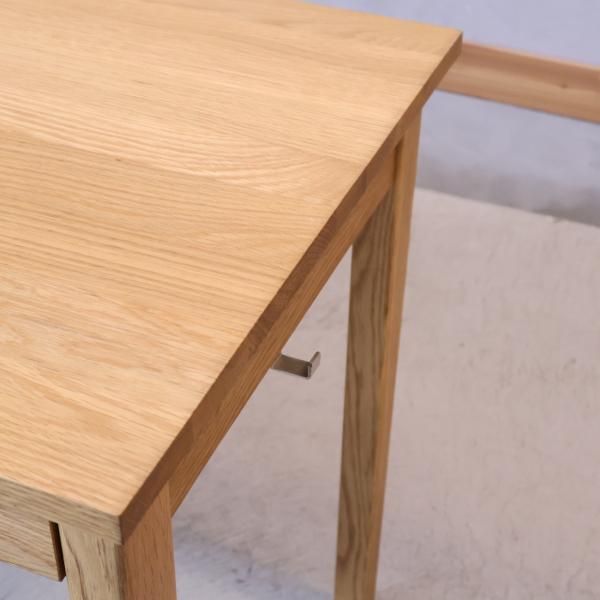 人気のMUJI(無印良品)のオーク無垢材パーソナルデスク。シンプル 人気のMUJI(無印良品)のオーク無垢材パーソナルデスク。シンプル