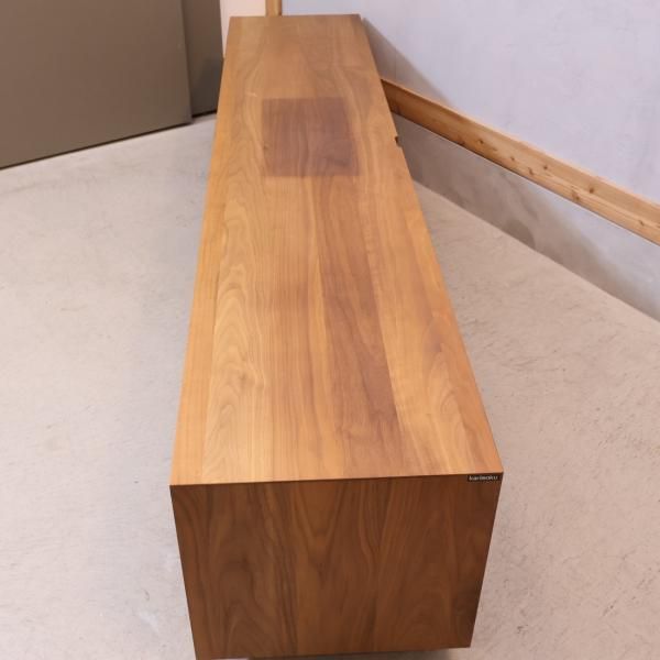 展示品◇karimoku(カリモク家具) ソリッドボード ウォールナット 展示品◇karimoku(カリモク家具) ソリッドボード ウォールナット