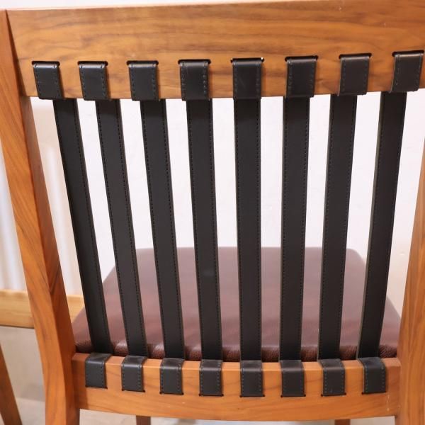 展示品◆Ritzwell(リッツウェル)BLAVA(ブラヴァ)  ダイニングチェア2脚。縦格子を思わせる背中の厚革ベルトがしなやかで快適な座り心地のサイドチェア。ウォールナットと本革のコンビネーション -  kokoelma　-ココエルマ- 