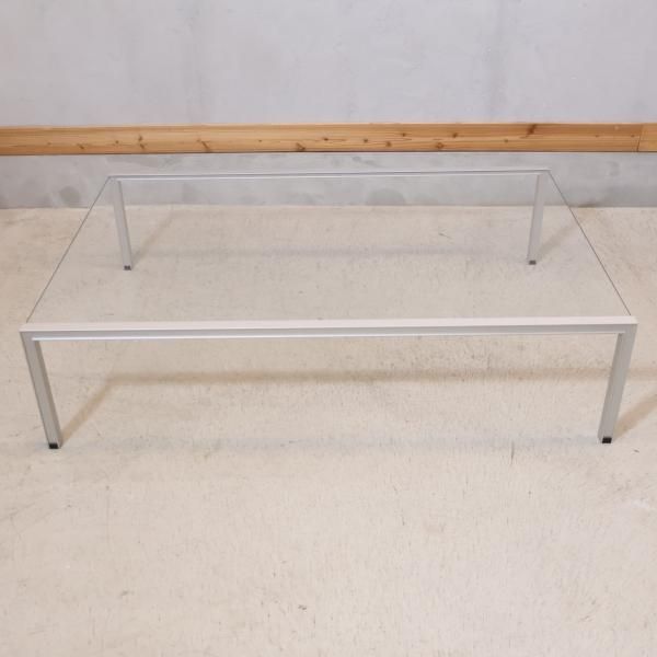 Cassina ixc. (カッシーナ・イクスシー)取り扱いteam by wellis Cassina ixc. (カッシーナ・イクスシー)取り扱いteam by wellis