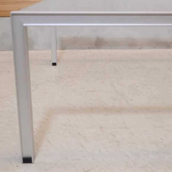 Cassina ixc. (カッシーナ・イクスシー)取り扱いteam by wellis Cassina ixc. (カッシーナ・イクスシー)取り扱いteam by wellis