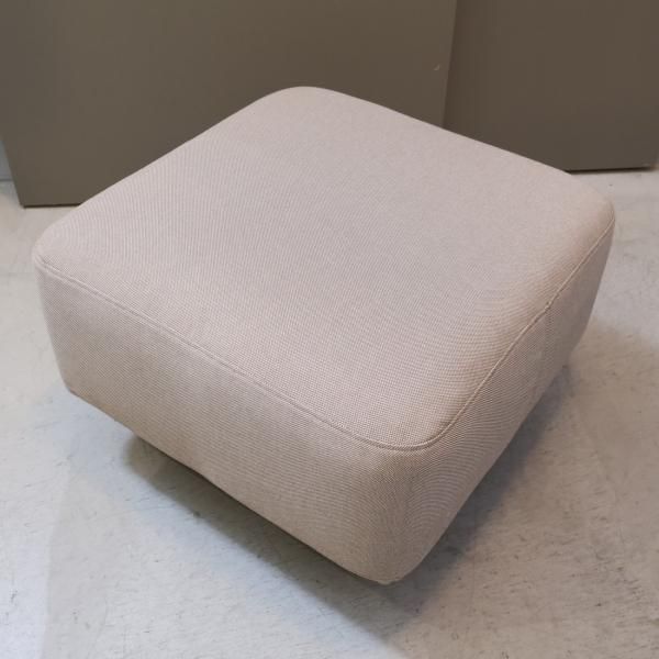 人気の無印良品(MUJI)のソファベンチ・オットマンです。ソファと 人気の無印良品(MUJI)のソファベンチ・オットマンです。ソファと