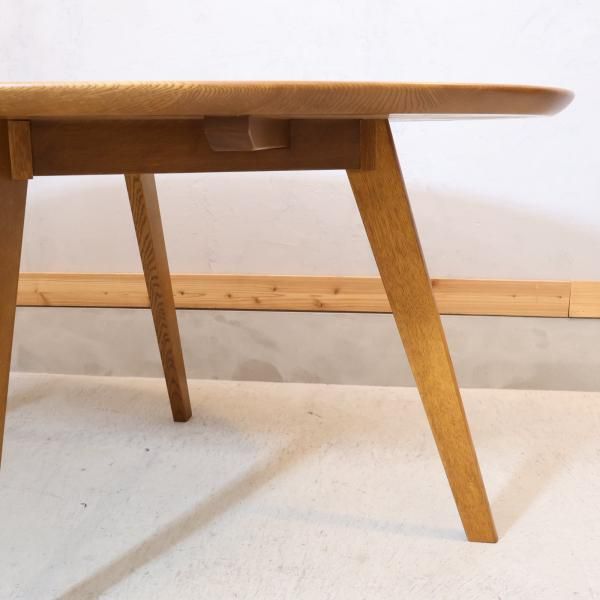 飛騨の家具メーカーKASHIWA(柏木工)のオーク材を使用したN