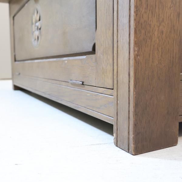 北海道産のナラ材を使用した久保田堅製作のバードベンチです