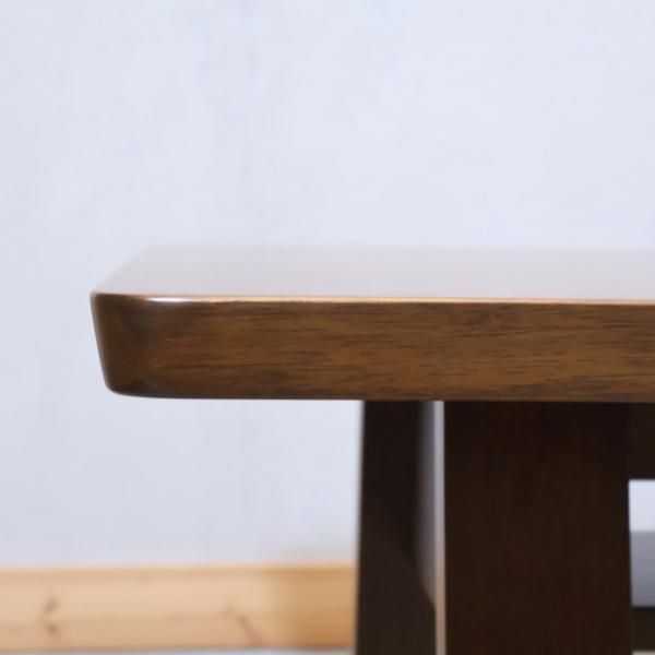 source(ソース)のBIS LD TABLE(リビングダイニングテーブル)です source(ソース)のBIS LD TABLE(リビングダイニングテーブル)です