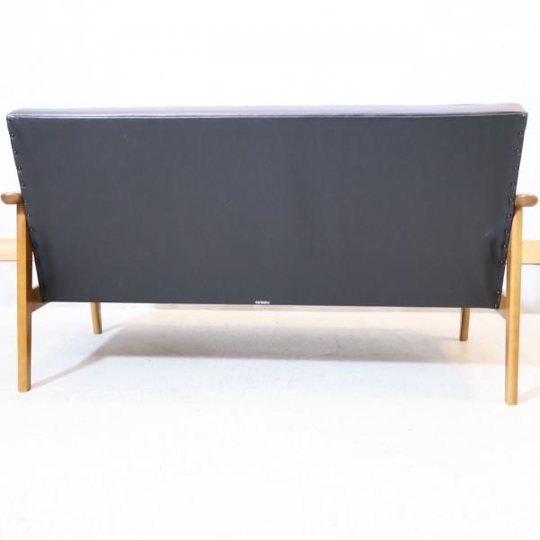 karimoku(カリモク家具)より 2シーターソファです!北欧スタイル karimoku(カリモク家具)より 2シーターソファです!北欧スタイル