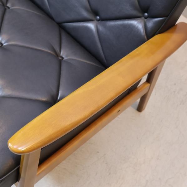 karimoku(カリモク家具)より 2シーターソファです!北欧スタイル karimoku(カリモク家具)より 2シーターソファです!北欧スタイル